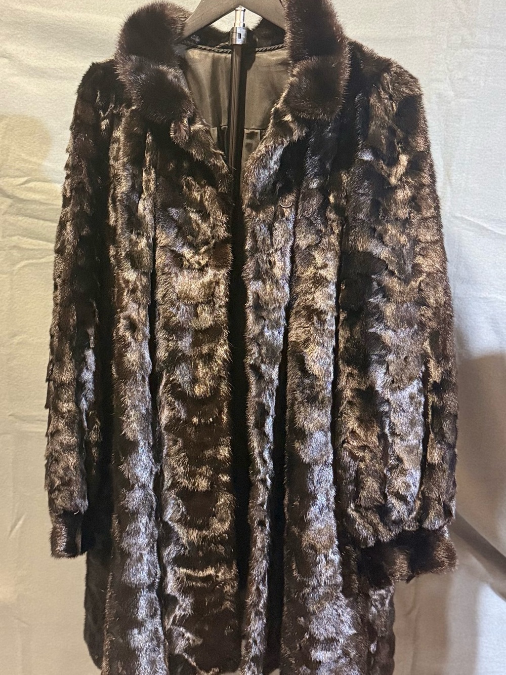 Luxurious Black Glossy Real Mink Coat Size Large Boutique Germany Excellent